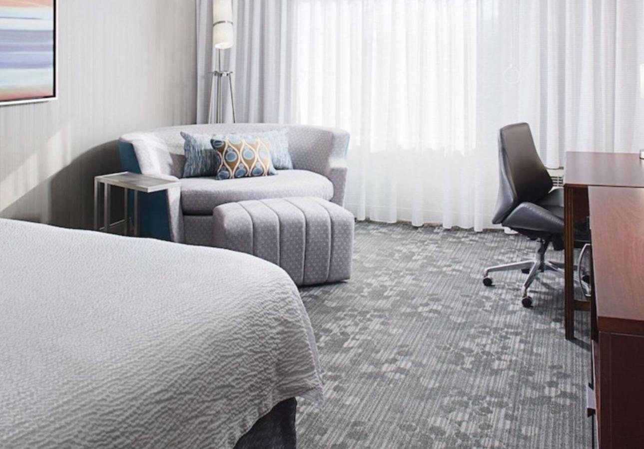 Country Inn & Suites By Radisson, Columbus-Edinburgh מראה חיצוני תמונה