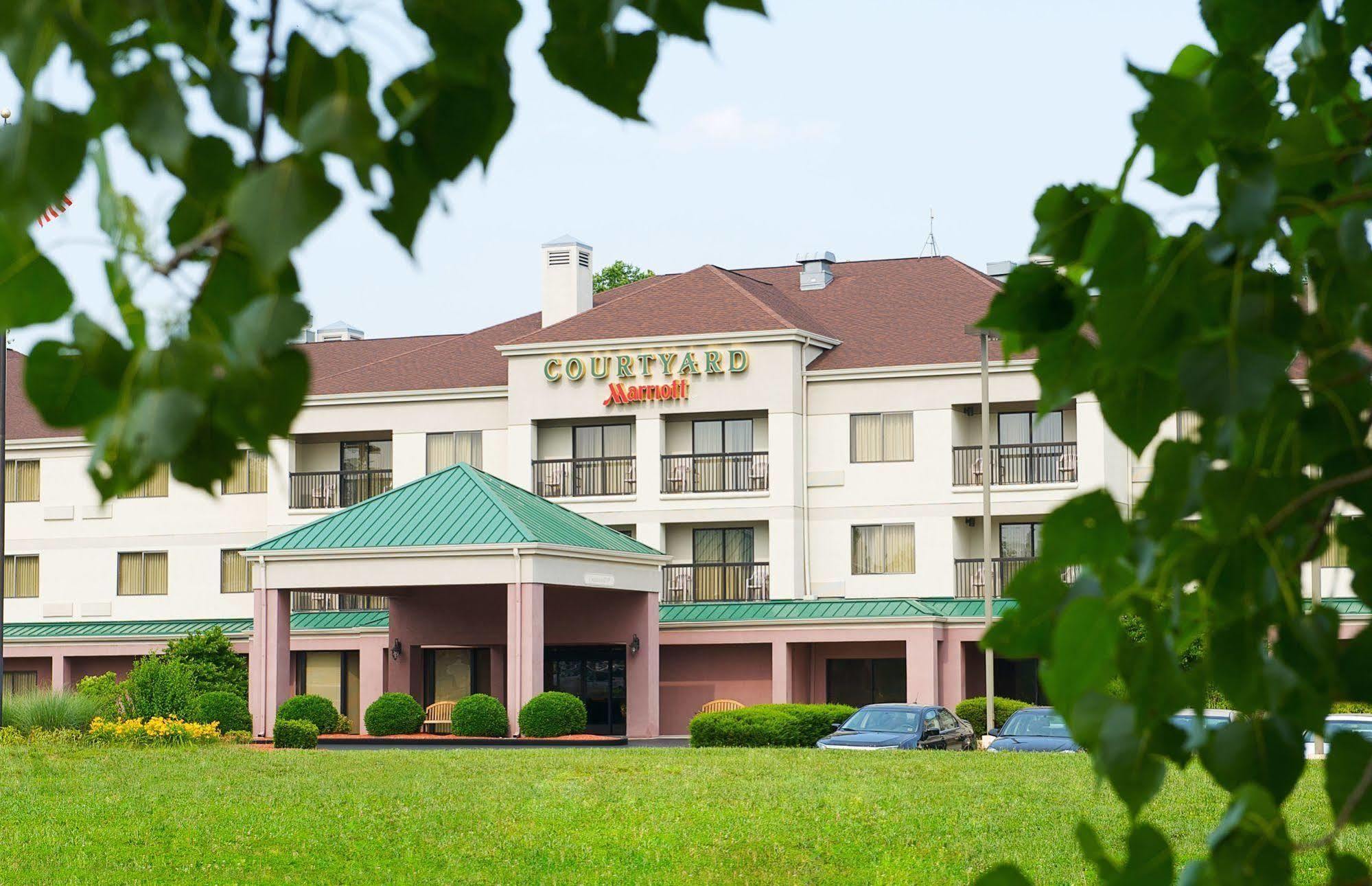 Country Inn & Suites By Radisson, Columbus-Edinburgh מראה חיצוני תמונה